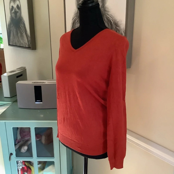 #250 NWOT Love Ellie Clay Colored Cross Back Sweater Size XS - Picture 2 of 9